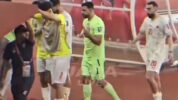 Kiper Bahrain Viral Usai Acungkan Jari Tengah ke Penonton
