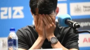 Son Heung Min Menangis Saat Konferensi Pers