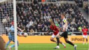 10 Pemain Newcastle Bungkam Manchester United 2-1 di St James Park